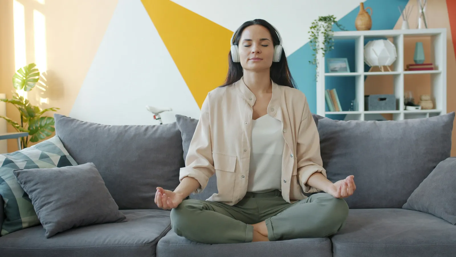 Effective Strategies for Managing Stress with Daily Guided Meditation