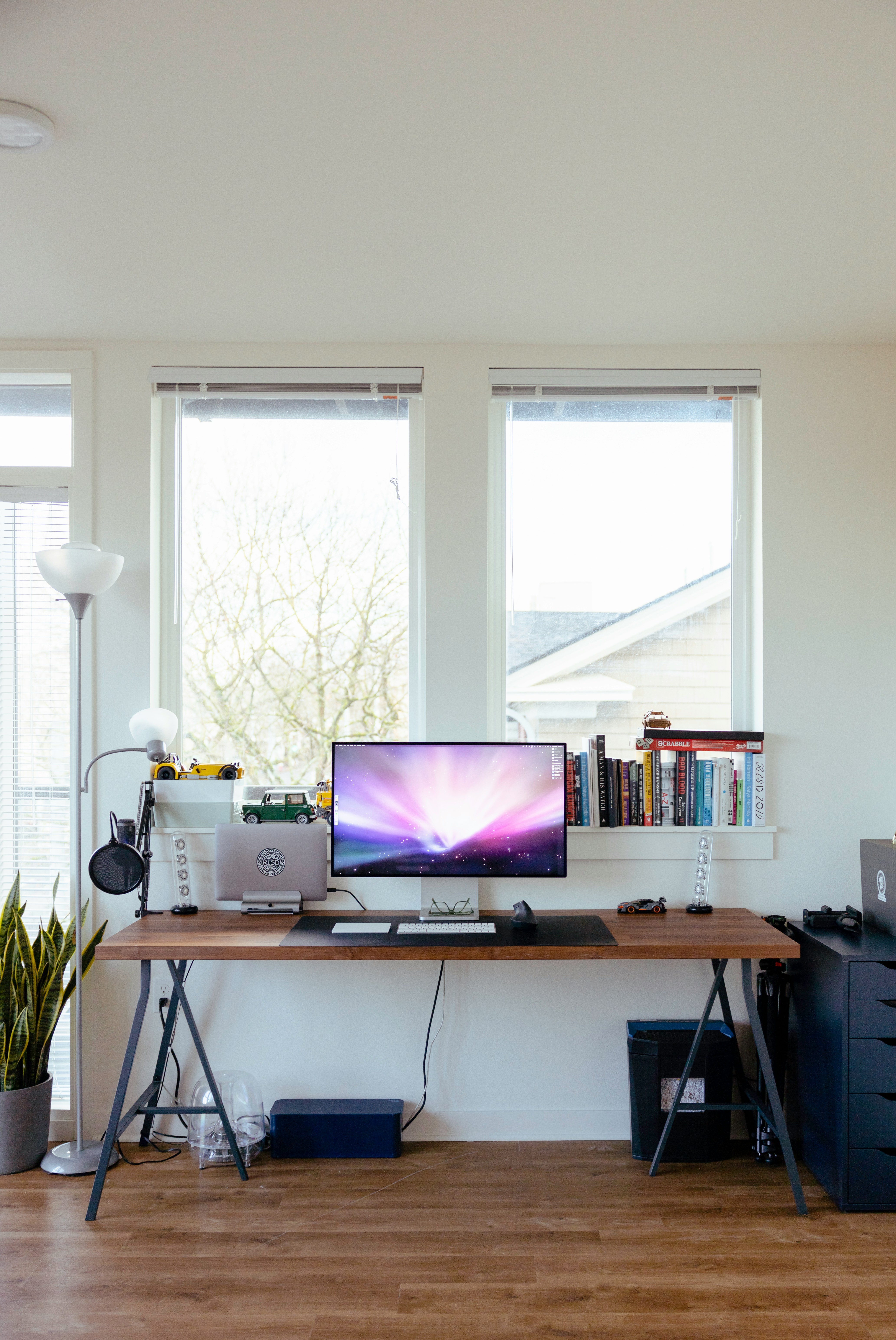 Creating an Efficient Home Office: Essential Tech Setup Checklist